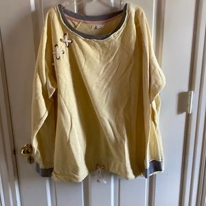 Maurices plus sweatshirt 2x yellow